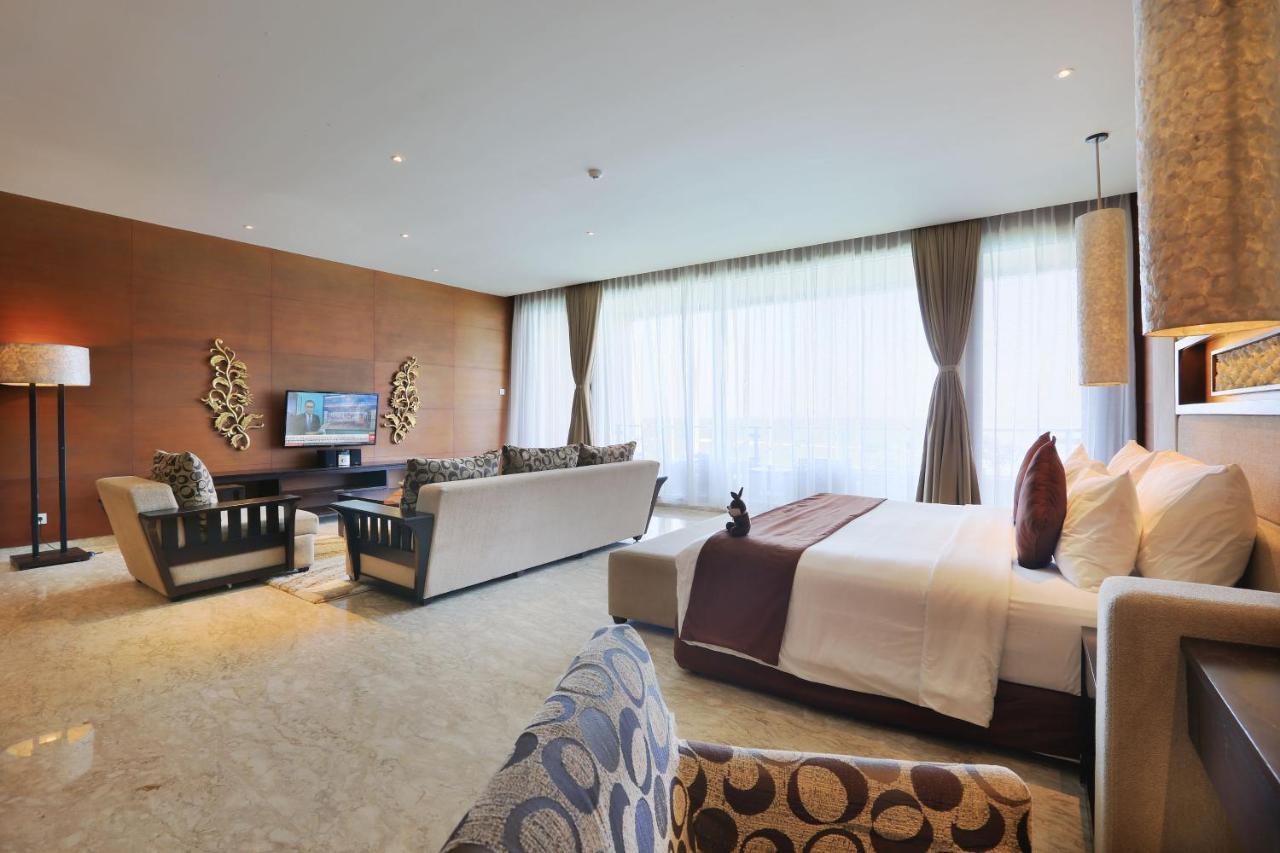 Ulu Segara Luxury Suites & Villas Нуса Дуа Екстериор снимка